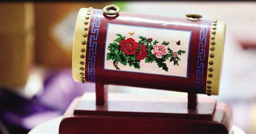 把太平鼓制成工藝品 沒(méi)賣(mài)過(guò)牛大的設(shè)計(jì)師不是好手藝人